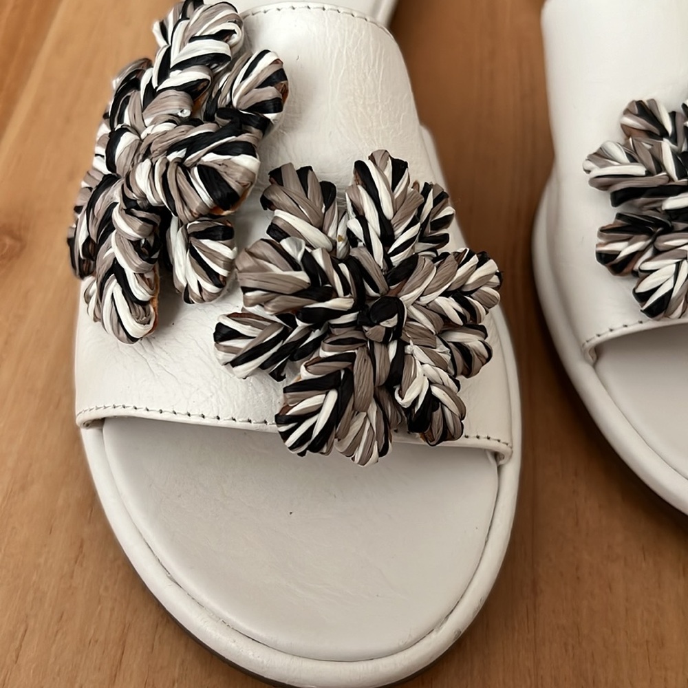 COPY - White Floral Slide Sandals - Picture 6 of 12